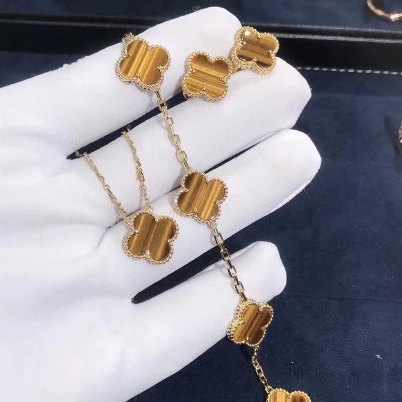 品質 18K金およびReal DiamondsヴァンCleefおよびArpels 5のモチーフ型のアルハンブラのブレスレット 工場