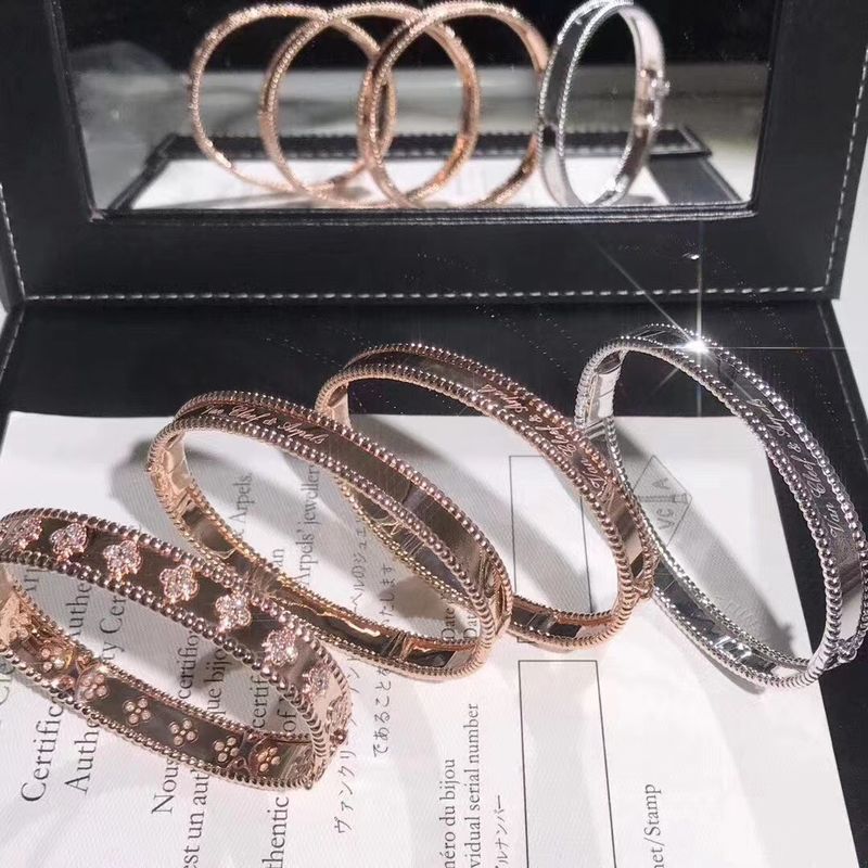 品質 ミディアム モデルVCAの実質18k金のPerleeの署名のブレスレットの白いバラのイエロー・ゴールド 工場