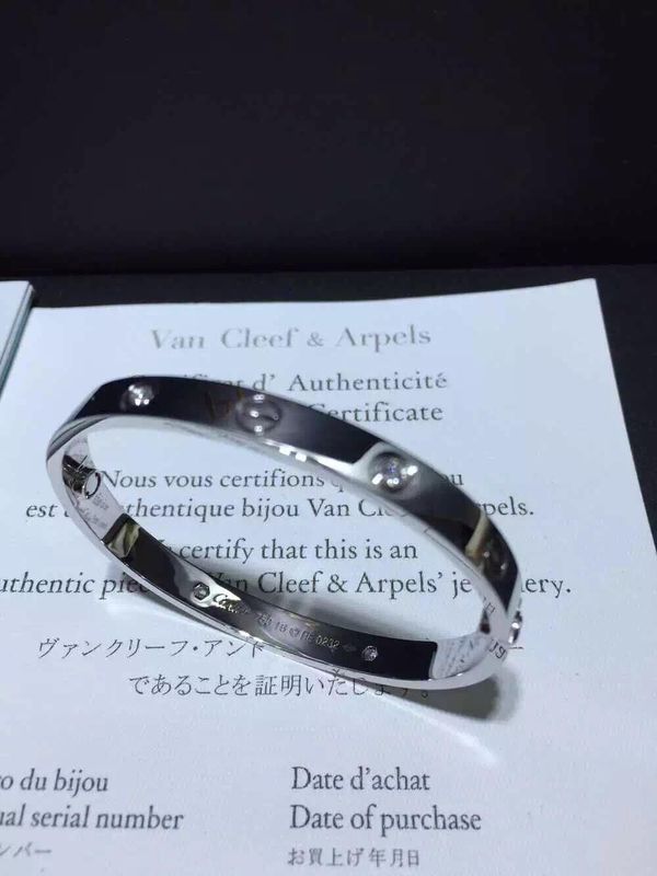 品質 ブランドの宝石類愛ブレスレット4のダイヤモンドのイエロー・ゴールドDiamonds18kの金 工場