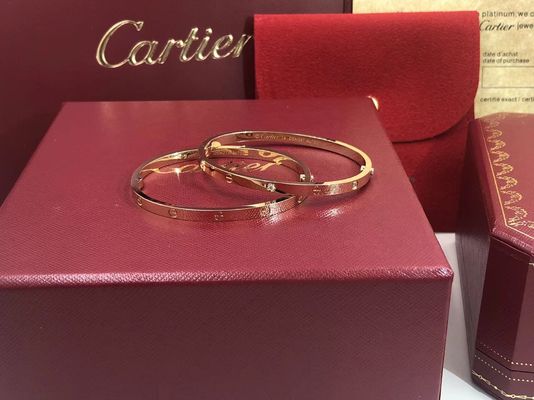 品質 女性/人のための愛18K金のブレスレットの小さいモデル6ダイヤモンド 工場