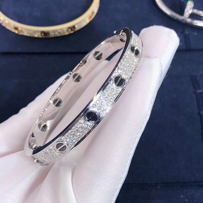 品質 上限の宝石類18Kの金車層愛ブレスレットのダイヤモンドは女性のために舗装した 工場