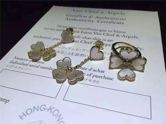 品質 ヴァンCleef Sweetアルハンブラのイヤリング、円形のダイヤモンドが付いている白い真珠色のイヤリング 工場