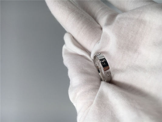 品質 18Kダイヤモンドのない白く贅沢な金の宝石類愛結婚指輪B4085100 工場