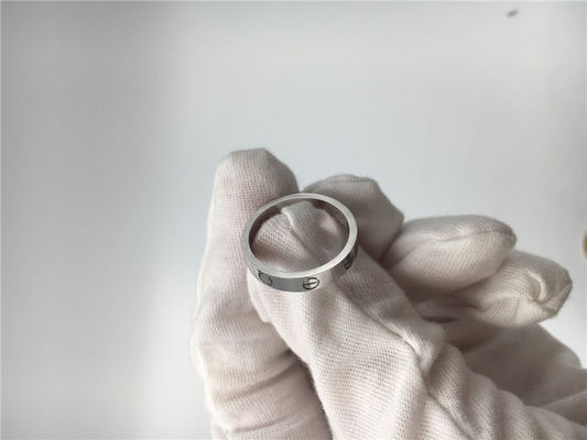 品質 18Kダイヤモンドのない白く贅沢な金の宝石類愛結婚指輪B4085100 工場