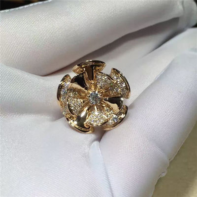 品質 花の定形リング結婚式/約束のための贅沢な宝石類18Kの金のダイヤモンド 工場