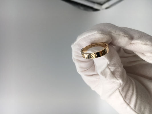 品質 人の結婚指輪の贅沢な金の宝石類18Kのイエロー・ゴールド宝石用原石無し 工場