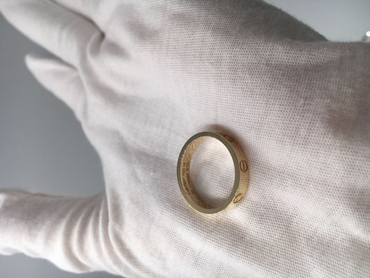 品質 人の結婚指輪の贅沢な金の宝石類18Kのイエロー・ゴールド宝石用原石無し 工場