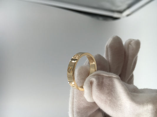 品質 人の結婚指輪の贅沢な金の宝石類18Kのイエロー・ゴールド宝石用原石無し 工場