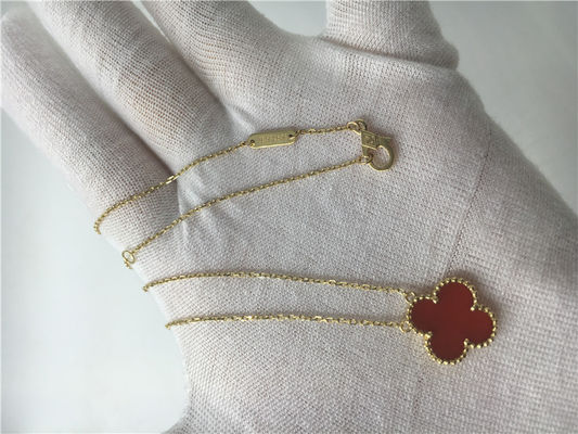 品質 赤い花の形のLongVan Cleef Arpels 18Kの金のネックレス ダイヤモンド無し 工場