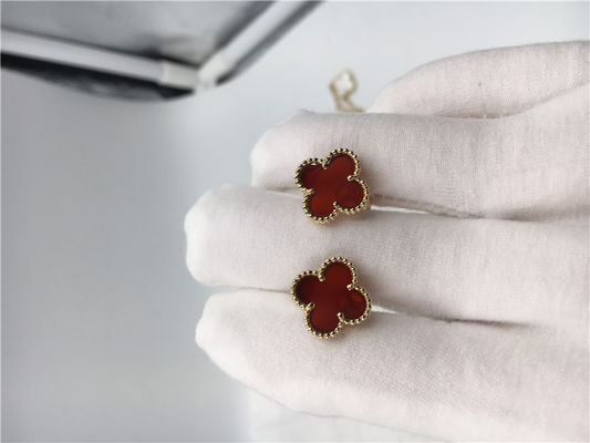 品質 ヴァンCleef Arpelsカーネリアンの甘いアルハンブラのearstuds 18kのイエロー・ゴールド 工場