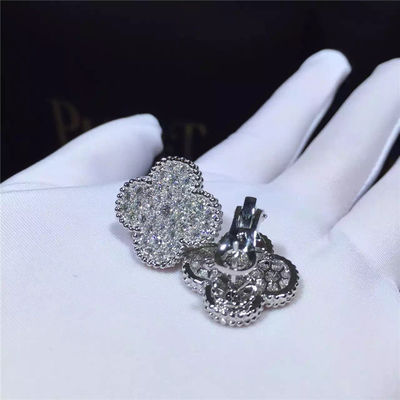 品質 ヴァンCleef Arpels魔法のアルハンブラのイヤリング18kのホワイト ゴールドおよび円形のダイヤモンド 工場