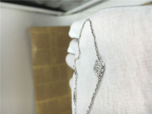 品質 18kホワイト ゴールドの甘いアルハンブラのブレスレット、女性のための金のチェーン ブレスレット 工場