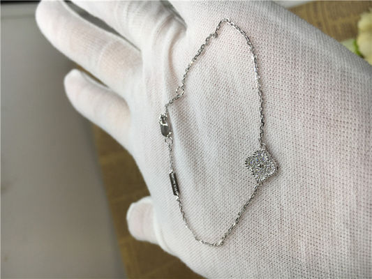 品質 18kホワイト ゴールドの甘いアルハンブラのブレスレット、女性のための金のチェーン ブレスレット 工場