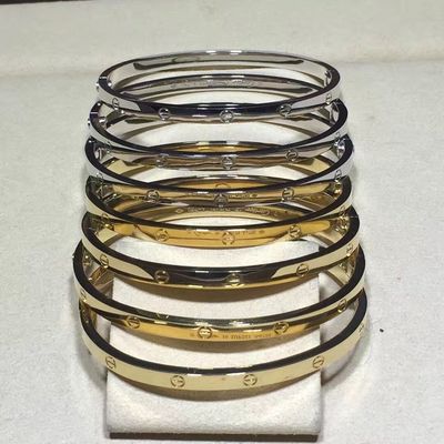 品質 宝石類18Kの金のブレスレット、薄い愛によって個人化される金のネックレス小さいモデル 工場