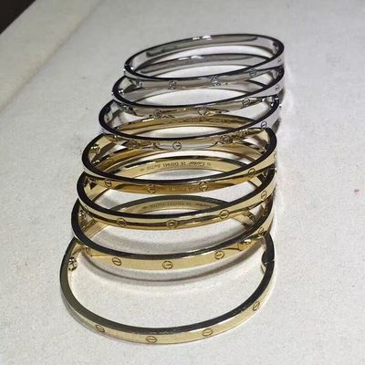 品質 宝石類18Kの金のブレスレット、薄い愛によって個人化される金のネックレス小さいモデル 工場