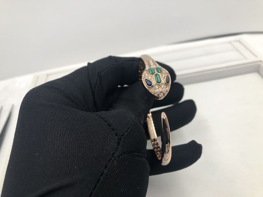 品質 贅沢な宝石類のSnakewomensの魅力のブレスレットはダイヤモンドが付いている18 Ktのピンクの金をカスタマイズした 工場