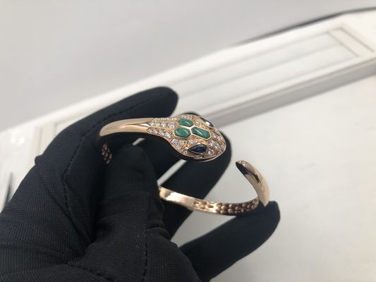 品質 贅沢な宝石類のSnakewomensの魅力のブレスレットはダイヤモンドが付いている18 Ktのピンクの金をカスタマイズした 工場